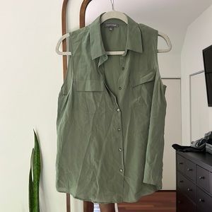 100% Silk Olive Green button down sleeveless collared blouse